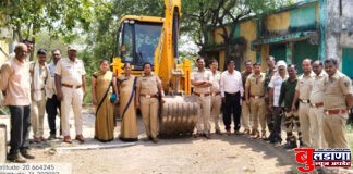 कधी नव्हंत, हेल्याला गवत! मोताळा वनपरिक्षेत्रात अवैध मुरुम खोदकाम करणारे २० लाखाचे जेसीबी जप्त !