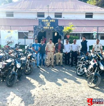 स्थानिक गुन्हा शाखेची सर्वात मोठी कारवाई ! आंतरराज्यीय दुचाकी चोरट्यांचे रॅकेट पकडले 42 दुचाकीसह 21 लाखाचा मुद्देमाल जप्त !!