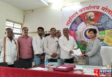 विविध प्रलंबीत मागण्यांसाठी पत्रकारांचे तहसिल कार्यालयासमोर धरणे; मोताळा तहसिलदारांच्या मार्फत मुख्यमंत्र्यांना निवेदन !